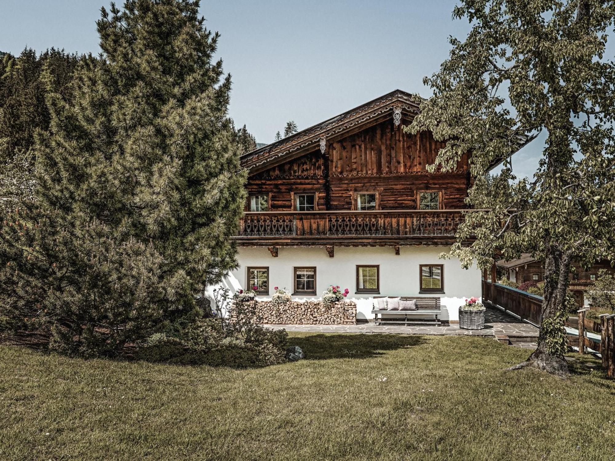 Aster Boutique Hotel & Chalets Fuegenberg Room photo