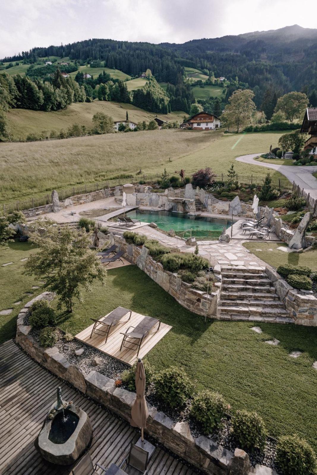 Aster Boutique Hotel & Chalets Fuegenberg Exterior photo